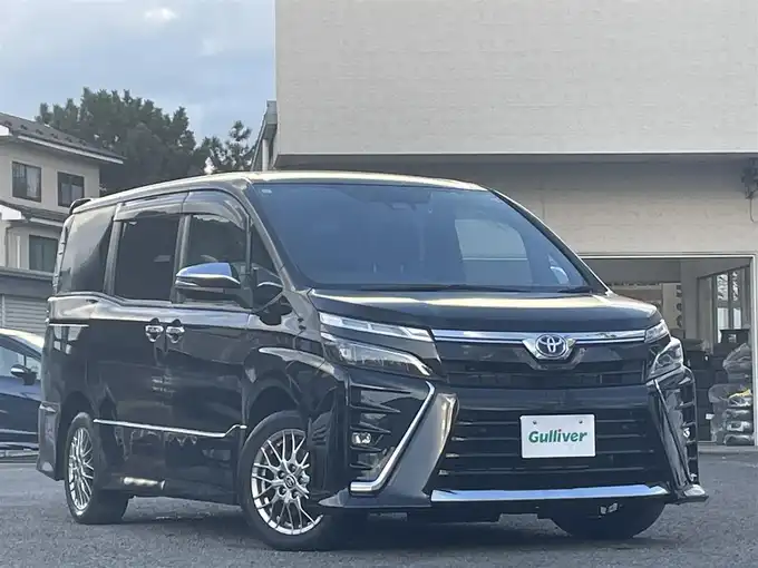 新着情報“ヴォクシーハイブリッドZS 煌Ⅲ”2021年式ブラック入荷しました！