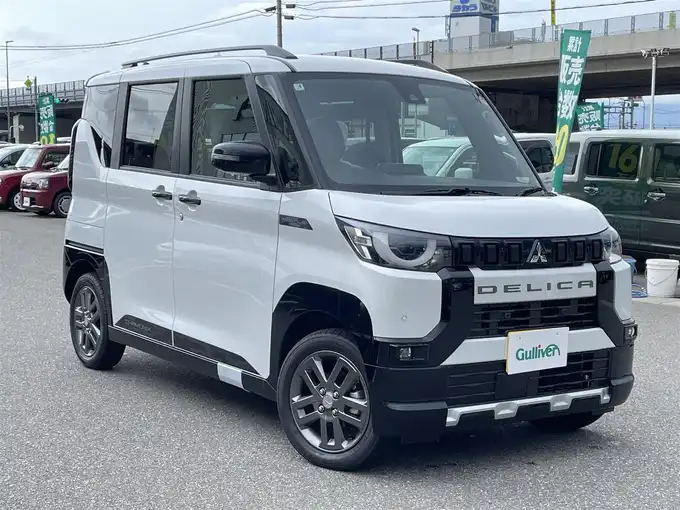 新着情報“デリカミニT プレミアム”2025年式パール入荷しました！