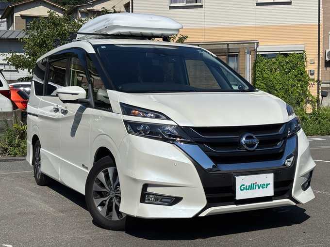 新着情報“セレナハイウェイスター”2016年式ブリリアントホワイトパール入荷しました！