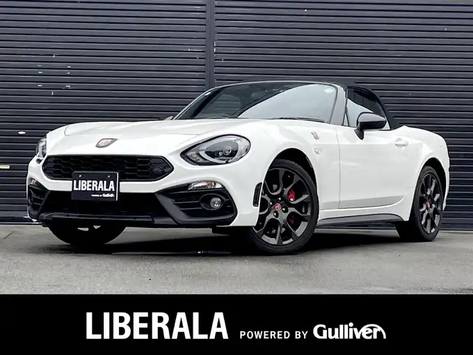 新着情報“アバルト１２４ スパイダーベースグレード”2020年式パール入荷しました！