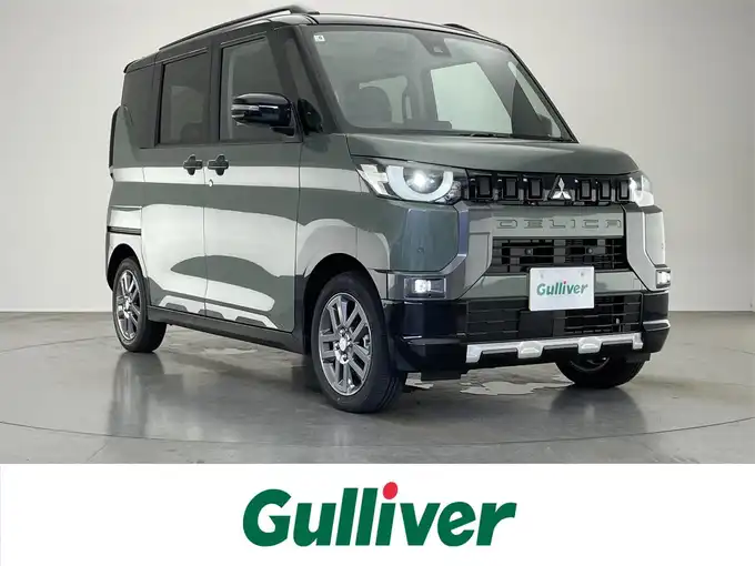 新着情報“デリカミニT プレミアム”2025年式緑入荷しました！