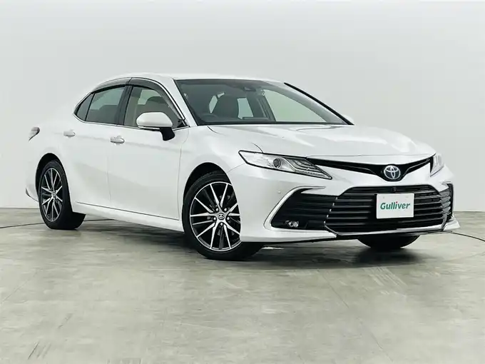 新着情報“カムリGレザーパッケージ”2022年式プラチナホワイトパールマイカ入荷しました！