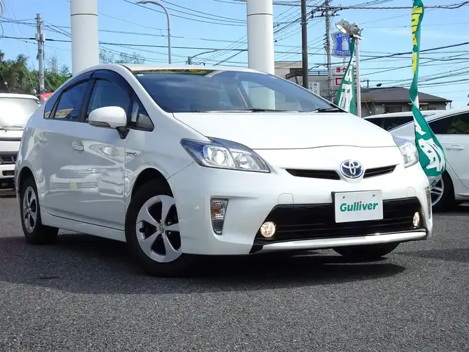新着情報“プリウスS”2012年式ホワイトパールクリスタルシャイン入荷しました！