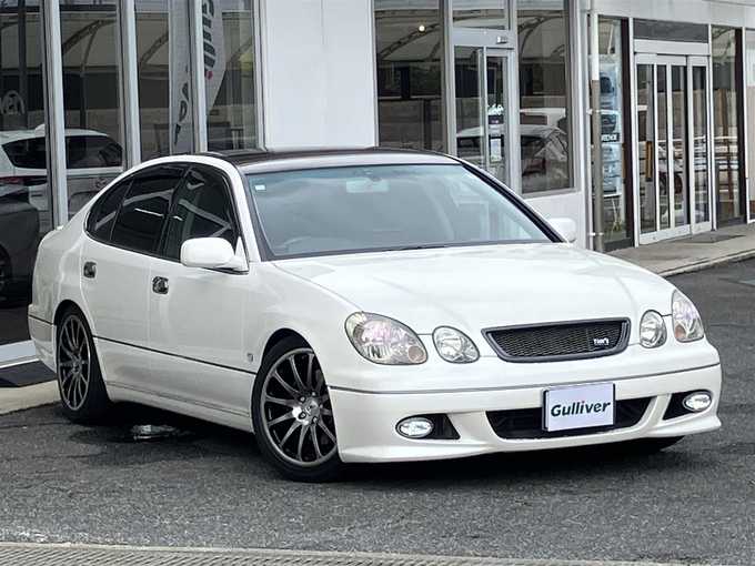 新着情報“アリストV300”2002年式ホワイトパールクリスタルシャイン入荷しました！