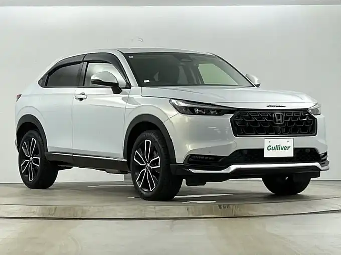 新着情報“ヴェゼルe:HEV Z”2024年式プレミアムサンライトホワイトパール入荷しました！