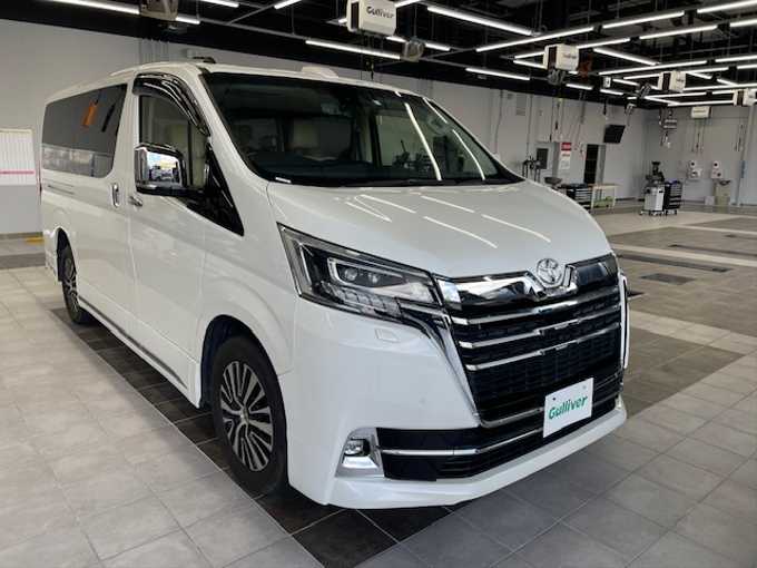 新着情報“グランエースプレミアム”2020年式ホワイトパールクリスタルシャイン入荷しました！
