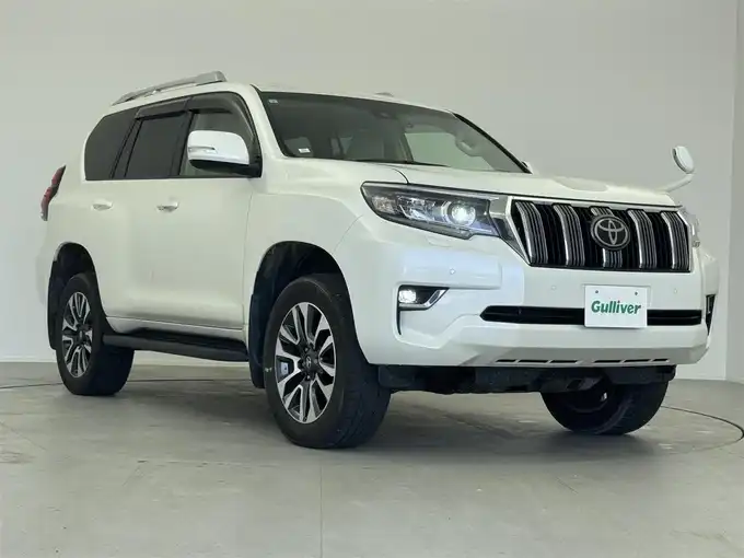 新着情報“ランドクルーザープラドTX Lパッケージ”2021年式ホワイトパールクリスタルシャイン入荷しました！