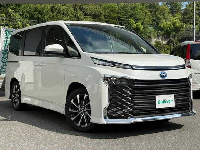 新着情報“ヴォクシーハイブリッドS－Z”2025年式ホワイトパールクリスタルシャイン入荷しました！