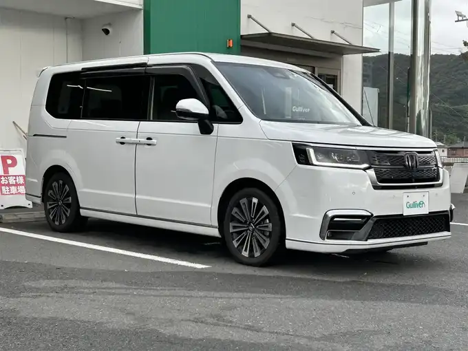 新着情報“ステップワゴンe:HEVスパーダ プレミアムライン”2022年式プラチナホワイトパール入荷しました！