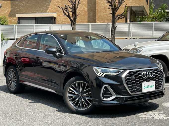 新着情報“Ｑ３スポーツバック35TDIクワトロ Sライン”2021年式黒入荷しました！
