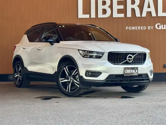 新着情報“ＸＣ４０B4 AWD Rデザイン”2020年式クリスタルホワイトP入荷しました！