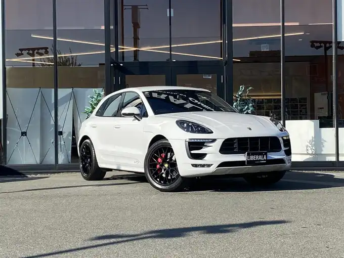 新着情報“マカンマカンGTS”2018年式白入荷しました！