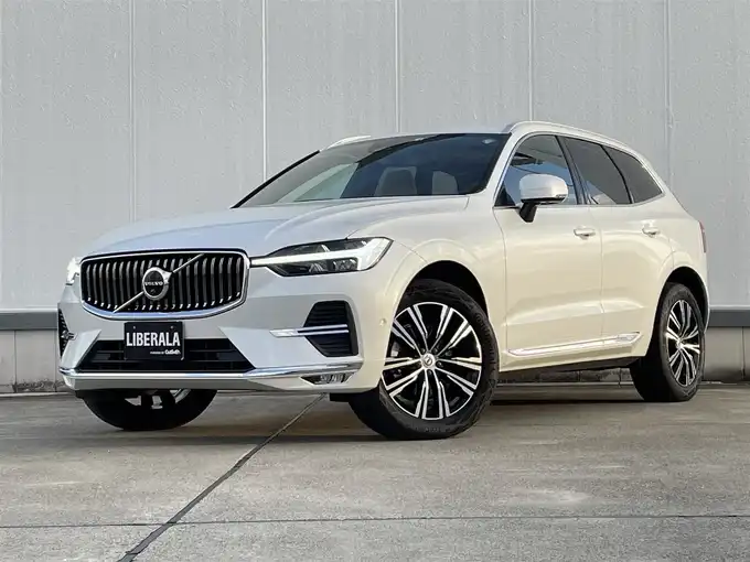 新着情報“ＸＣ６０B5 AWD インスクリプション”2022年式パール入荷しました！