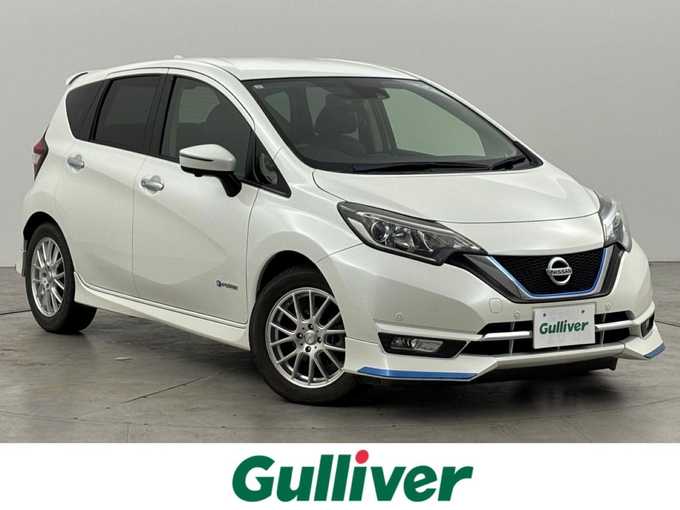 新着情報“ノートe－パワー メダリスト”2017年式ブリリアントホワイトパール入荷しました！