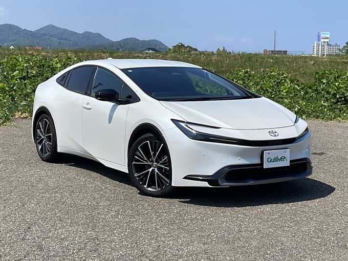 新着情報“プリウスZ”2024年式プラチナホワイトパールマイカ入荷しました！