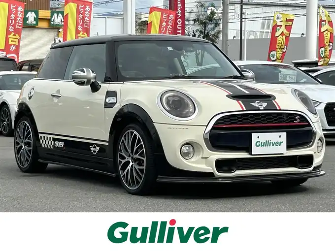 新着情報“ＭＩＮＩクーパーS”2017年式ペッパー・ホワイト入荷しました！