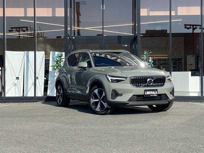 新着情報“ＸＣ４０ウルトラ B4 AWD”2024年式緑入荷しました！