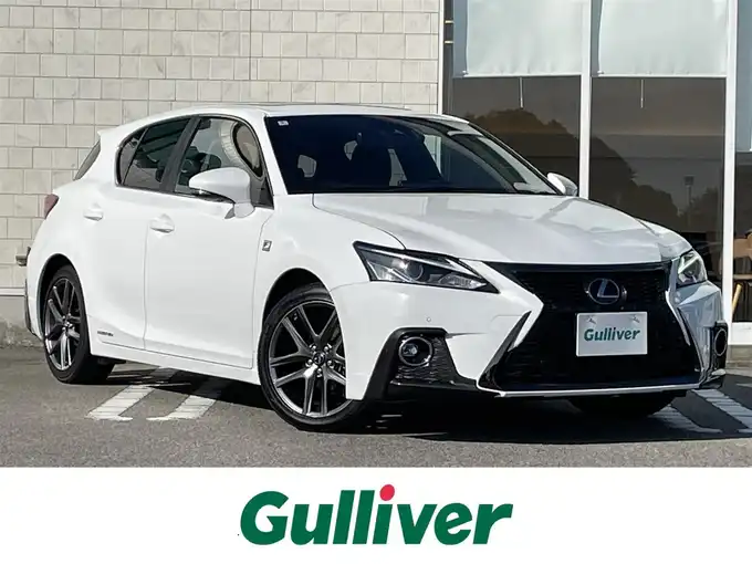 新着情報“ＣＴCT200h Fスポーツ”2022年式ソニッククォーツ入荷しました！