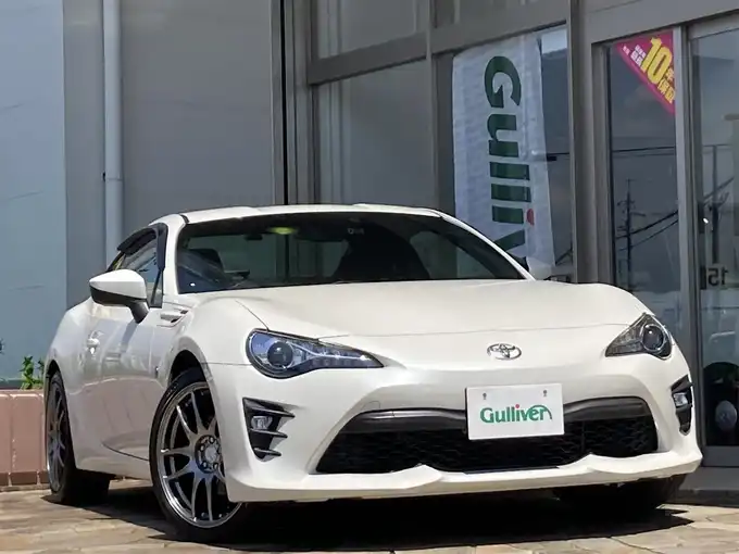新着情報“８６GT”2017年式クリスタルホワイトパール入荷しました！