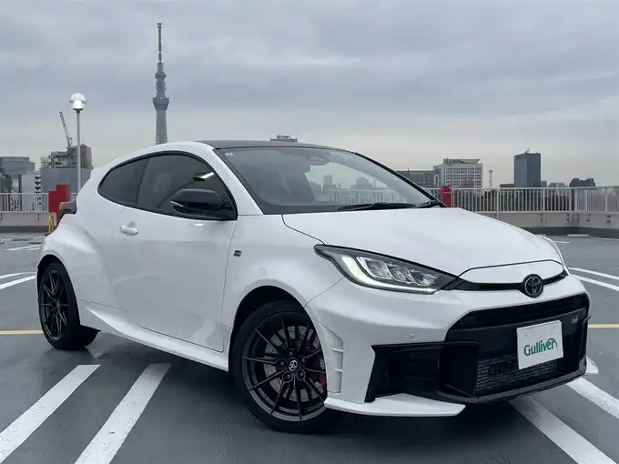 新着情報“ＧＲヤリスRZ ハイパフォーマンス”2025年式スーパーホワイトⅡ入荷しました！