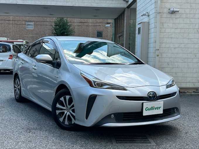 新着情報“プリウスA”2019年式シルバーM入荷しました！