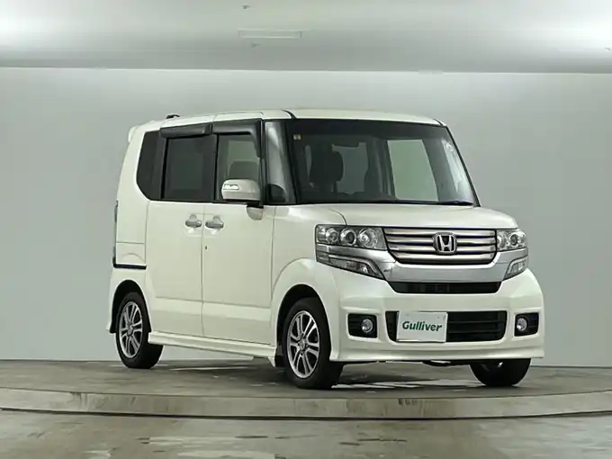 新着情報“Ｎ－ＢＯＸカスタム2トーンカラースタイル G特別仕様車ターボSSパッケージ”2014年式プレミアムホワイトパール入荷しました！