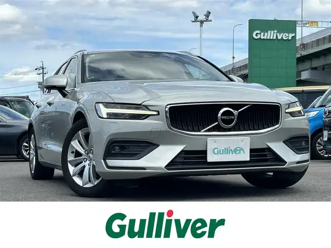 新着情報“Ｖ６０T5 モメンタム”2019年式ルミナスサンドメタリック入荷しました！