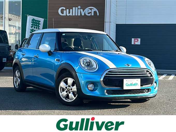 新着情報“ＭＩＮＩクーパー サザーク”2017年式エレクトリックブルー入荷しました！