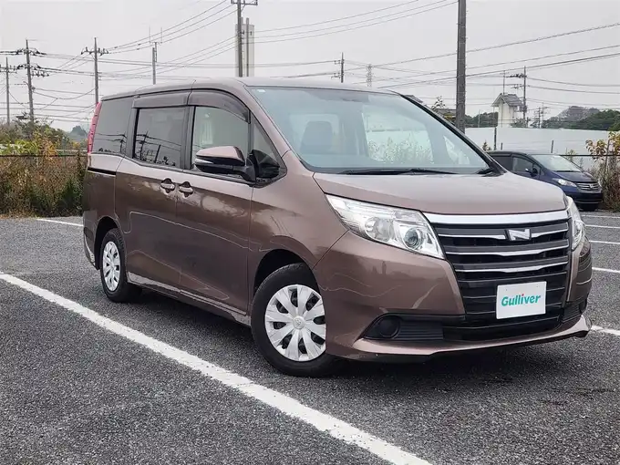 新着情報“ノアX”2015年式ダークシェリーマイカM入荷しました！