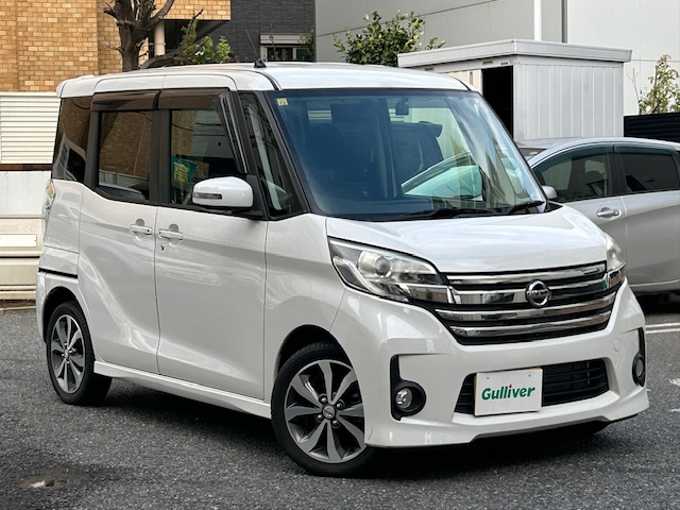 新着情報“デイズルークスハイウェイスター ターボ”2015年式ホワイトパール入荷しました！