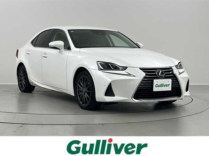 新着情報“ＩＳIS300h”2017年式ソニッククォーツ入荷しました！