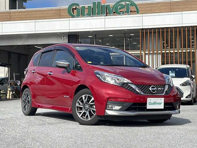 新着情報“ノートe－パワーオーテック”2018年式ガーネットレッド入荷しました！