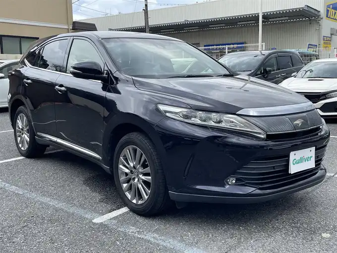 新着情報“ハリアープレミアム”2018年式スパークリングブラックパールクリスタルシャイン入荷しました！
