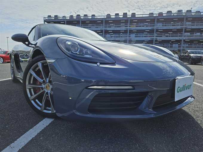 新着情報“７１８ボクスター718ボクスターS”2017年式グレー入荷しました！