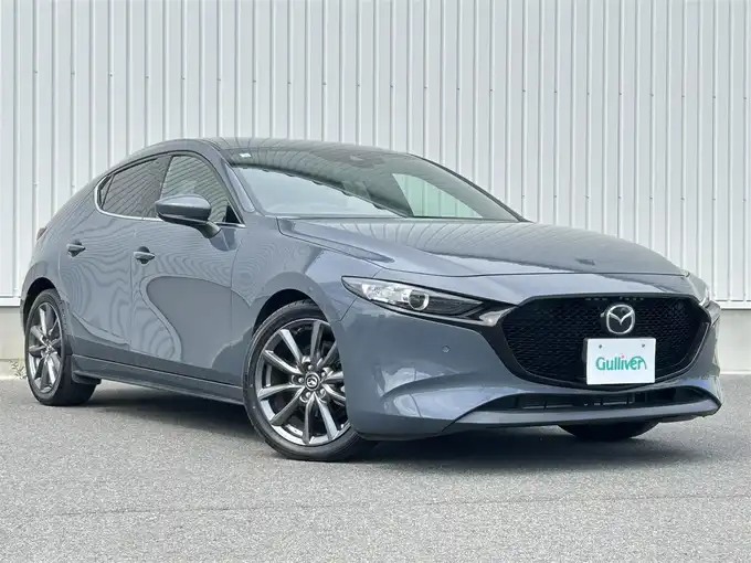 新着情報“ＭＡＺＤＡ３ファストバック15Sツーリング”2020年式ポリメタルグレーM入荷しました！