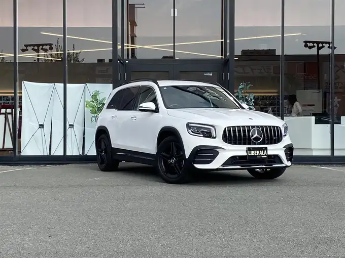 新着情報“ＧＬＢGLB200d 4マチック”2021年式ポーラホワイト入荷しました！