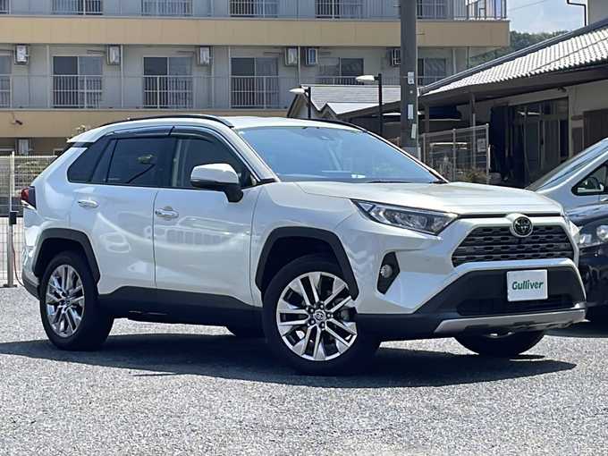 新着情報“ＲＡＶ４G Zパッケージ”2021年式ホワイトパールクリスタルシャイン入荷しました！