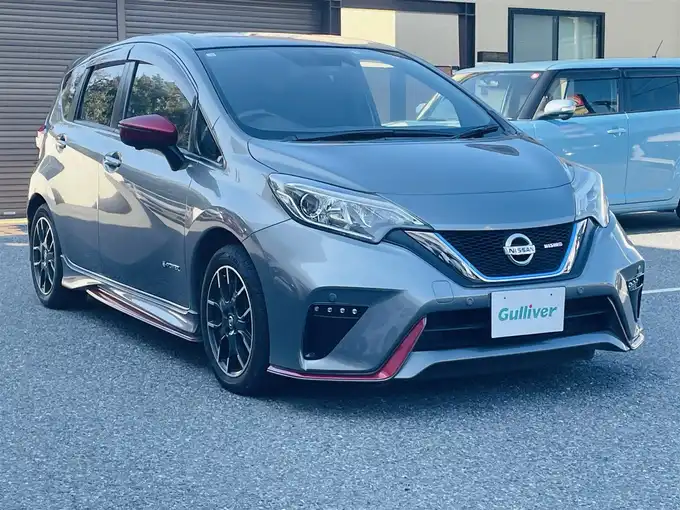 新着情報“ノートe－パワーニスモ”2017年式ダークメタルグレー入荷しました！