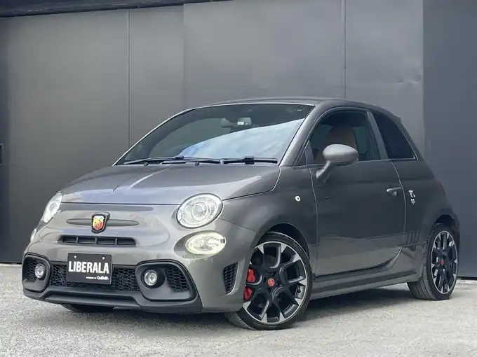 新着情報“アバルト５９５ベースグレード”2019年式グレー入荷しました！