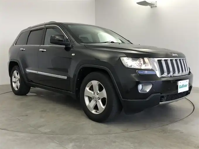 新着情報“ジープ・グランドチェロキーリミテッド”2013年式黒入荷しました！