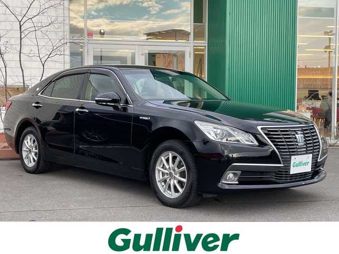 新着情報“クラウンハイブリッドロイヤルサルーン Four”2014年式ブラック入荷しました！