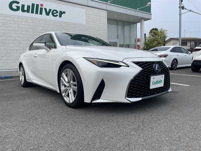 新着情報“ＩＳIS300h”2021年式パール入荷しました！