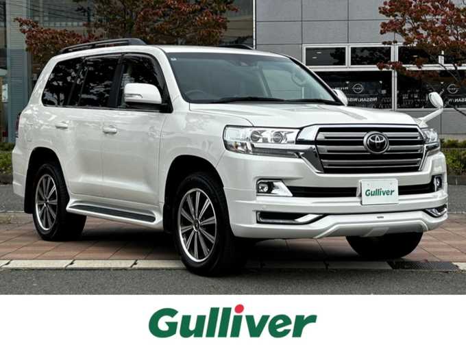 新着情報“ランドクルーザーAX Gセレクション”2018年式パール入荷しました！