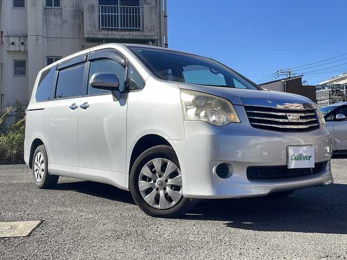 新着情報“ノアX スマートエディション”2013年式シルバーM入荷しました！