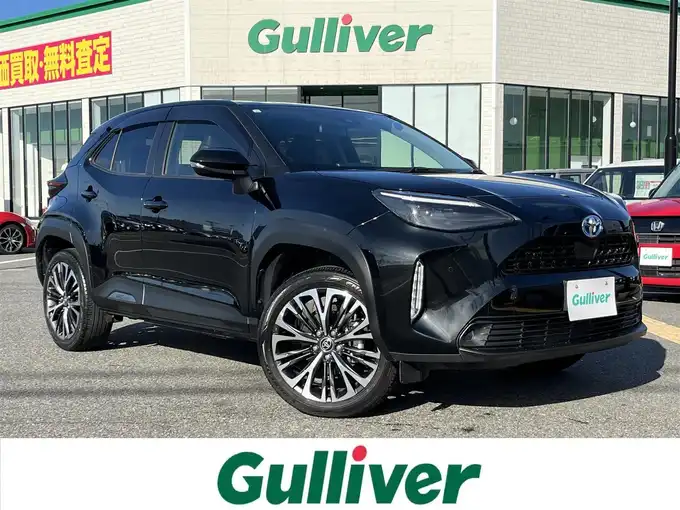 新着情報“ヤリスクロスハイブリッドZ”2020年式ブラックマイカ入荷しました！