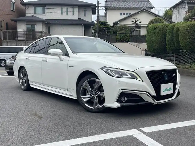 新着情報“クラウンハイブリッドRSアドバンス”2019年式ホワイトパールクリスタルシャイン入荷しました！
