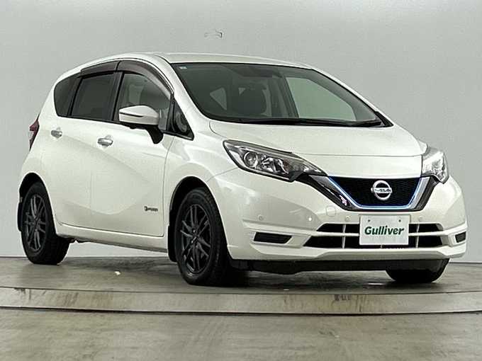 新着情報“ノートe－パワー X”2017年式ブリリアントホワイトパール入荷しました！