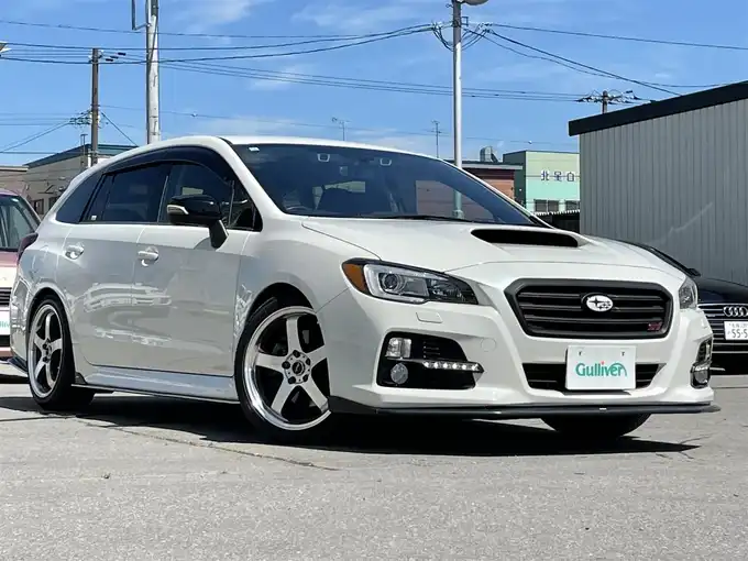 新着情報“レヴォーグ1．6GT－S アイサイト”2014年式クリスタルホワイトP入荷しました！