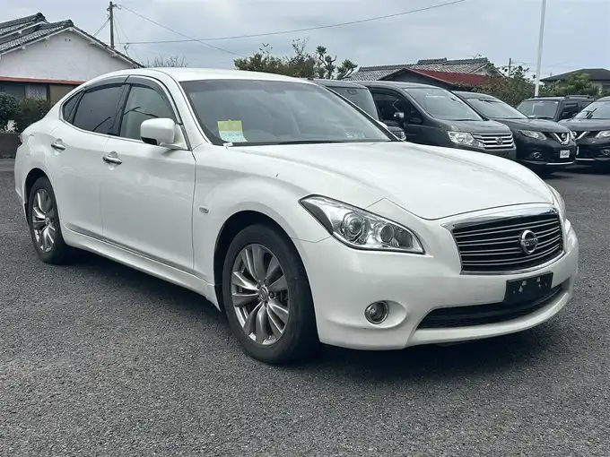 新着情報“フーガ250GT Aパッケージ”2013年式クリスタルホワイトパール入荷しました！