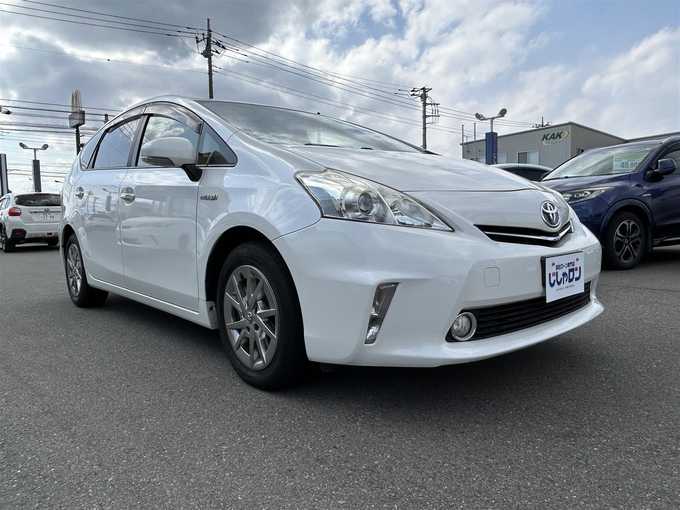 新着情報“プリウスαS チューン ブラック”2014年式ホワイトパールクリスタルシャイン入荷しました！